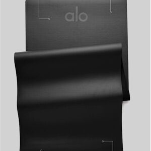 🧘‍♀️ALO Yoga Warrior Black Mat🧘‍♀️
